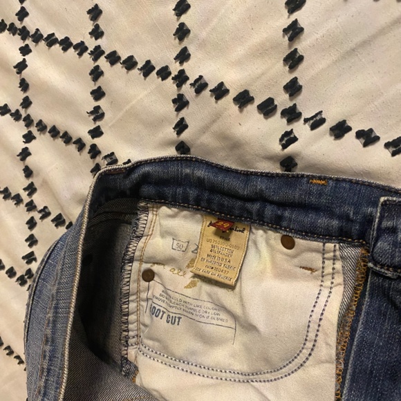 Jeans - Picture 2 of 3